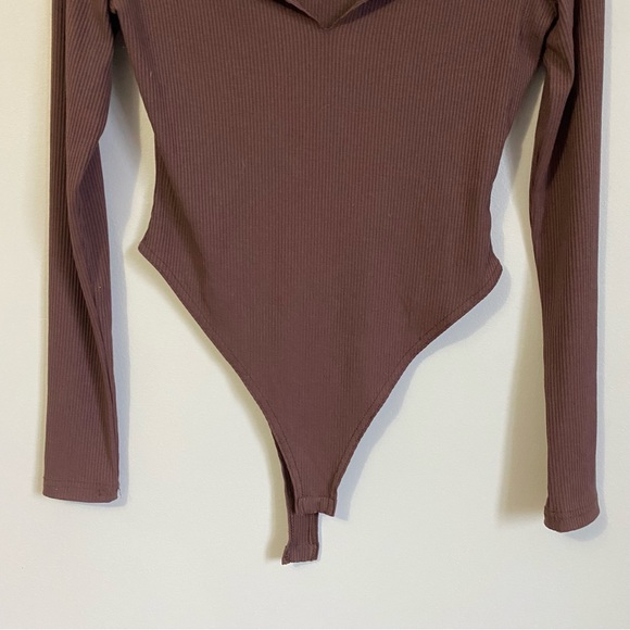 Meshki Malene Seamless Longsleeve Bodysuit in Mauve - Picture 5 of 7